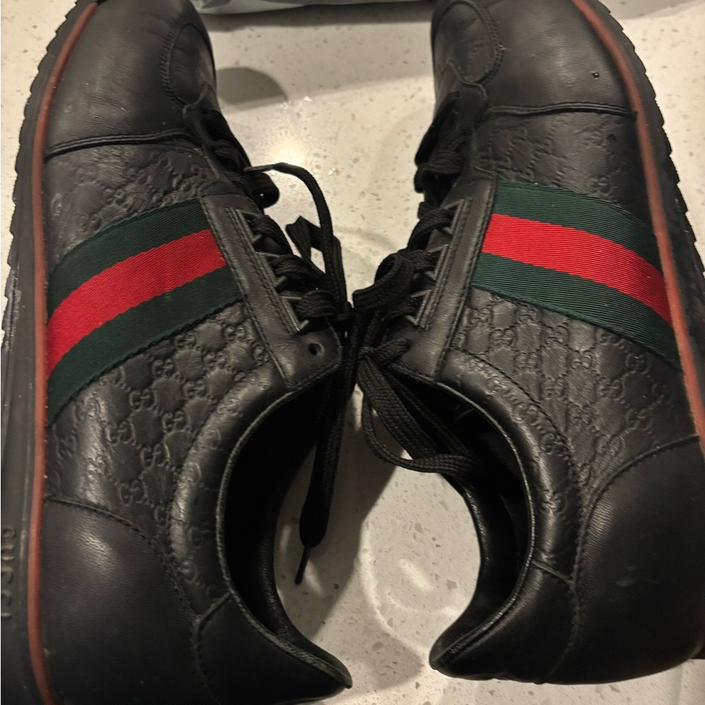 Gucci Black Sneakers with Red and Green Stripe